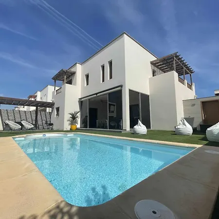 Villa Holyhome Cinema Perfect For Families *